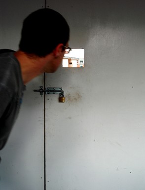  point a camera through a hole and everyone wants to see